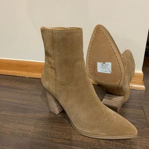 NEVER WORN! Marc Fisher size 8.5 TAN suede boots.